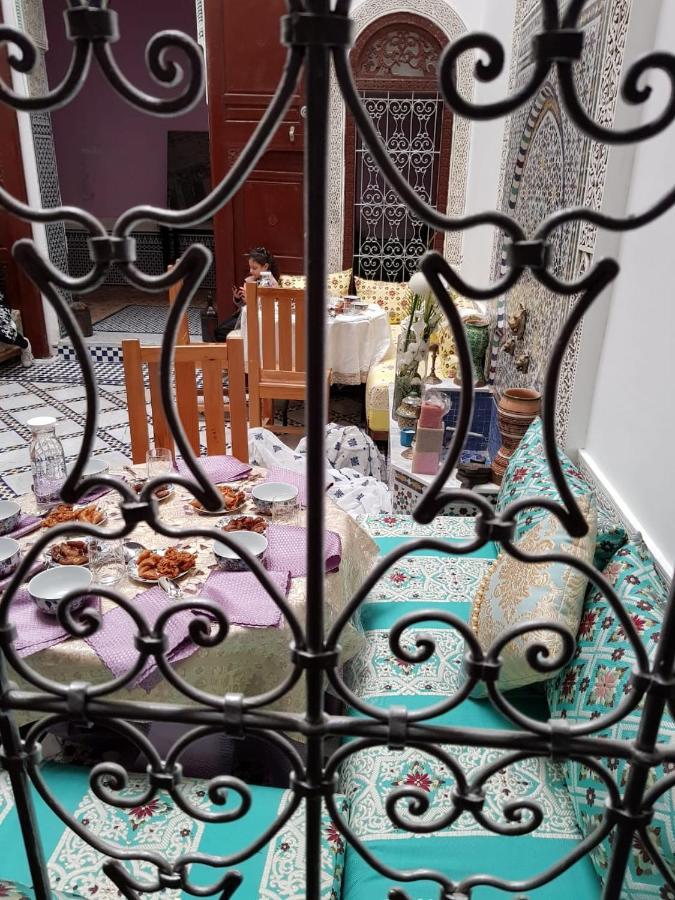 Riad Colors & - Family