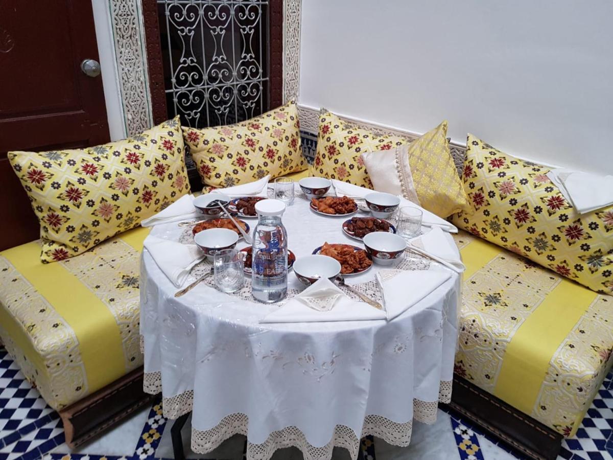 Riad Colors & - Family