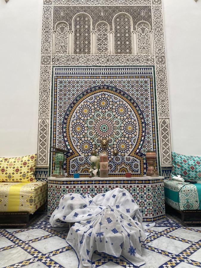 Colors & - Family Riad