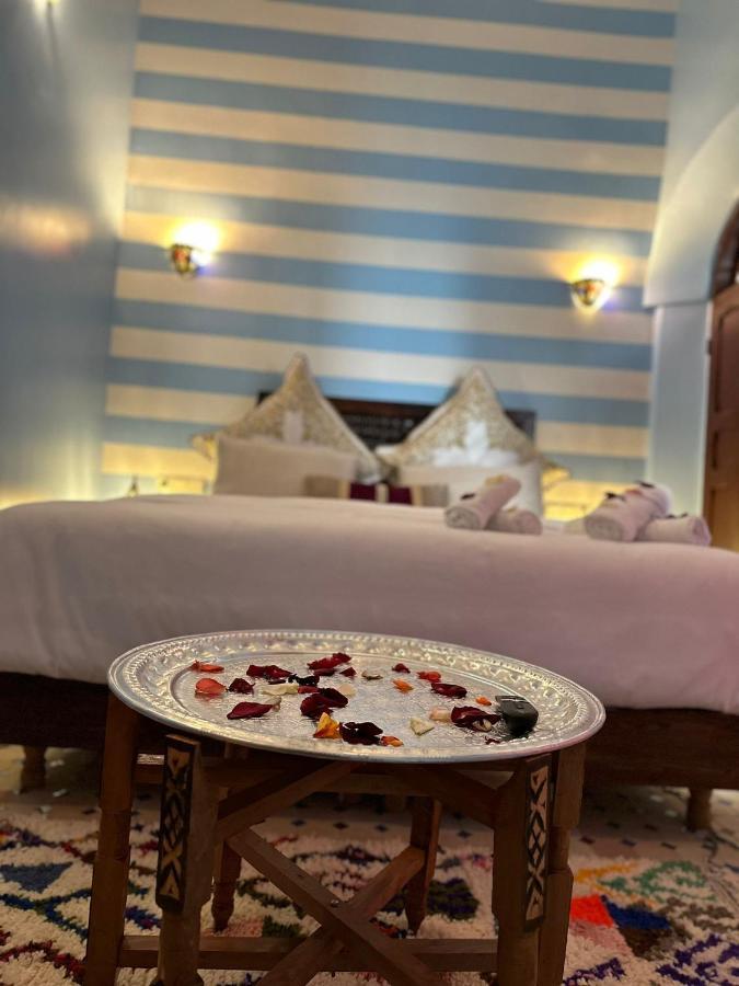 Riad Colors & - Family