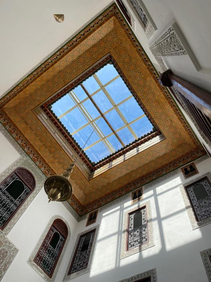 Riad Colors & - Family
