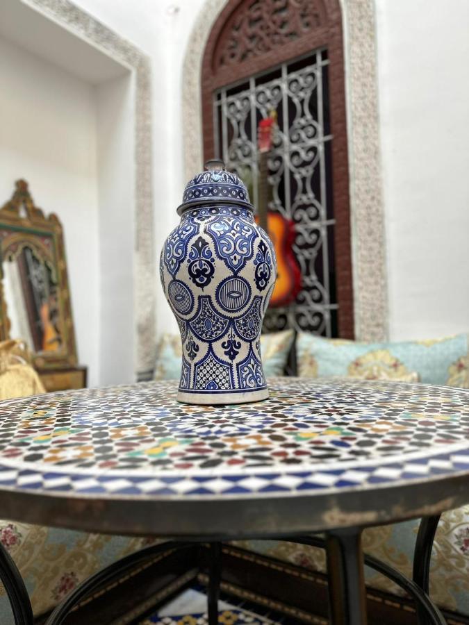 Riad Colors & - Family *