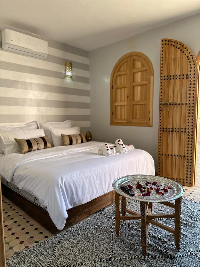 Riad Colors & - Family Fez