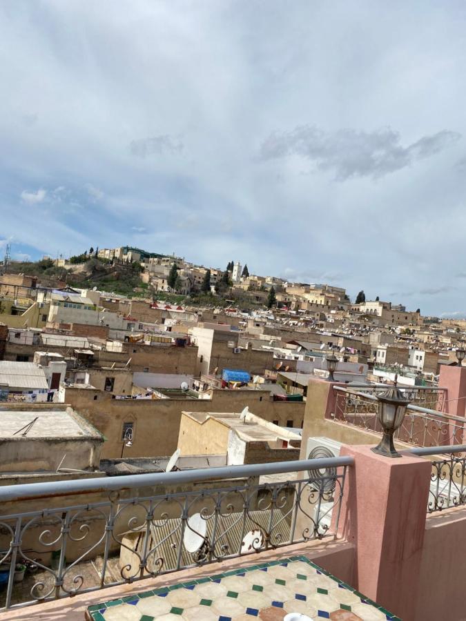 Riad Colors & - Family