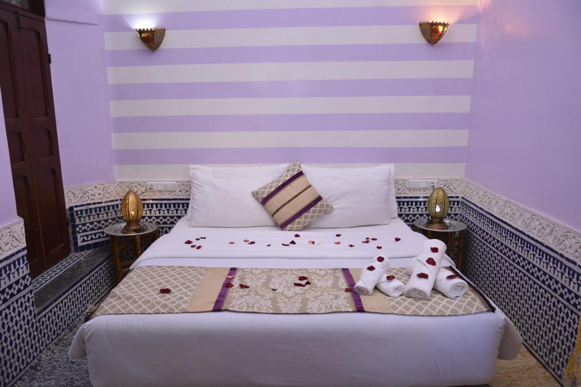 Riad Colors & - Family